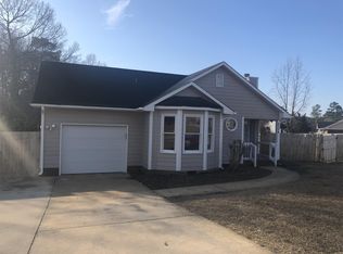 6598 Applewhite Rd, Fayetteville, NC 28304