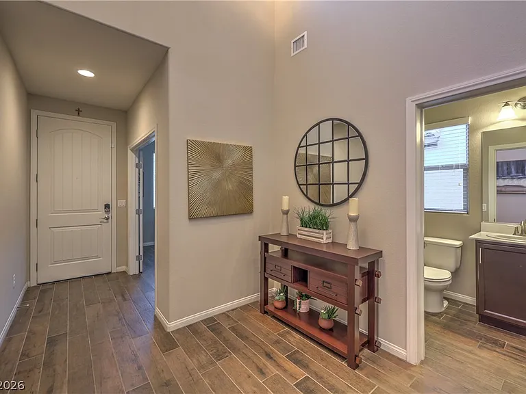3213 Molinos Dr — Photo 29