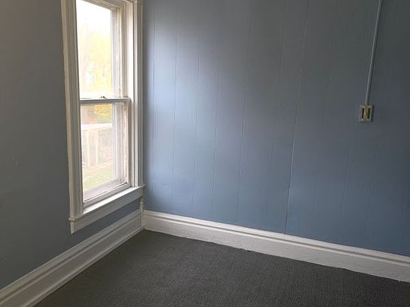 2nd image of 626 Lansing St