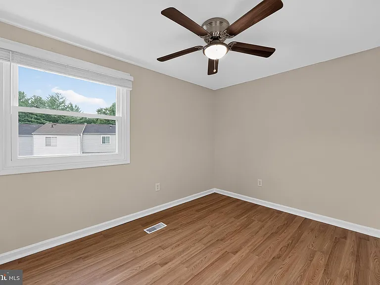 8700 Calvert Cliff Ct — Photo 13