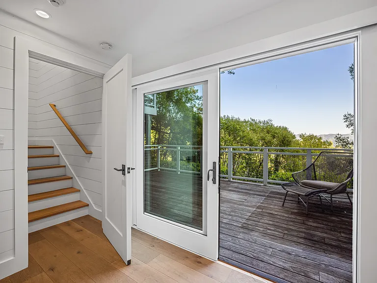Country Club Dr — Photo 22