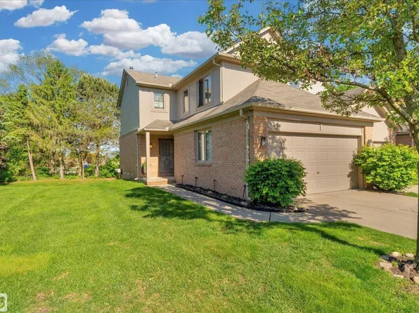 4916 Royal Cove Dr, Utica, MI 48316