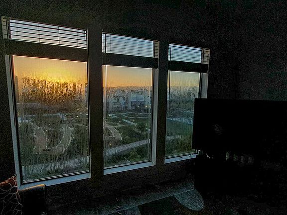 3rd image of 8601 Aspect Dr