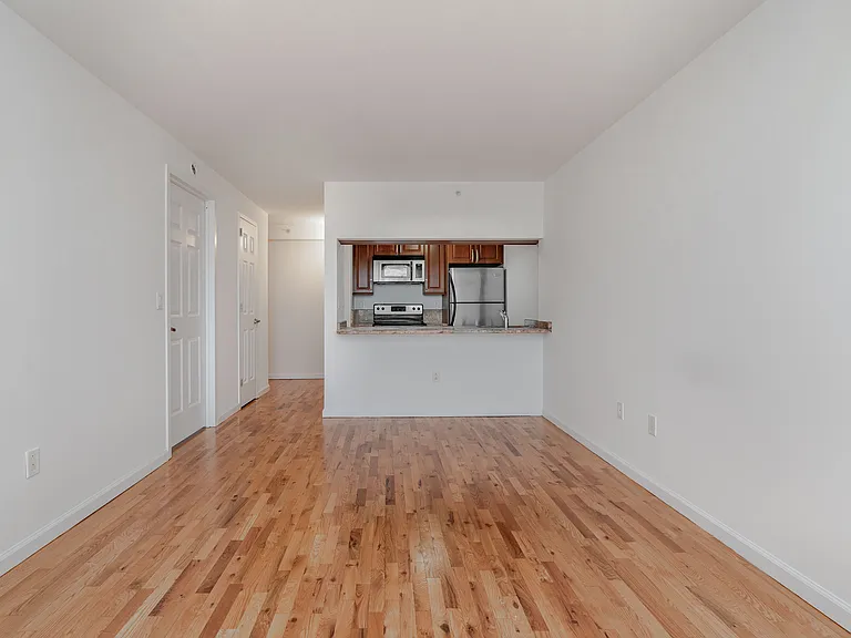 358 Grove St #9E — Photo 9