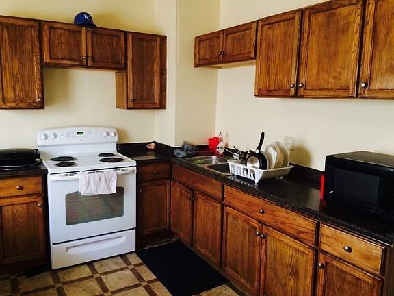 5th image of 309 W 38th St #309