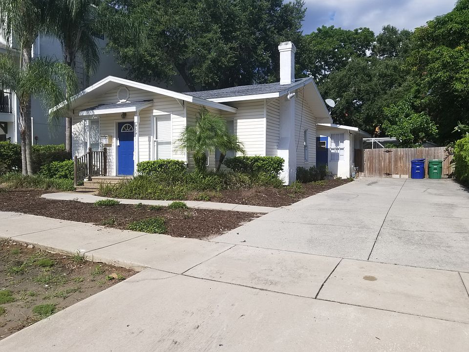 2nd image of 404 S Melville Ave