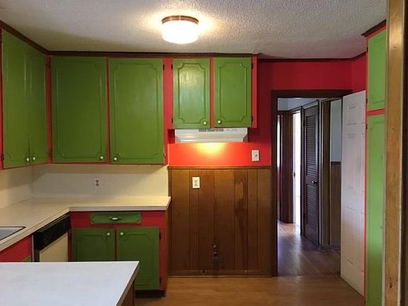 4th image of 1424 Tennessee St