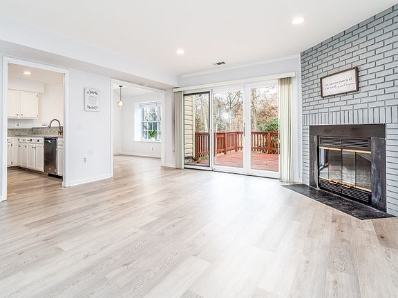 3rd image of 170 Beckett Pl
