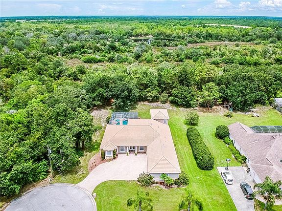 3rd image of 11908 Sugarberry Dr