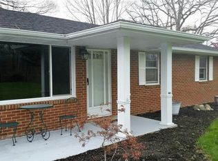 3615 E Sumner Lake Dr, Anderson, IN 46012