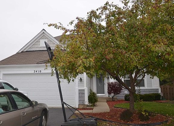 2nd image of 2410 Stanton Cir