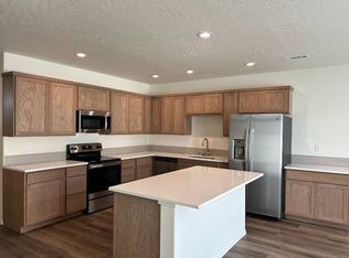 3686 S Roosevelt Pl, Kennewick, WA 99338