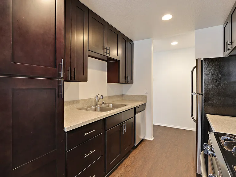 10306 Keswick Ave — Photo 33