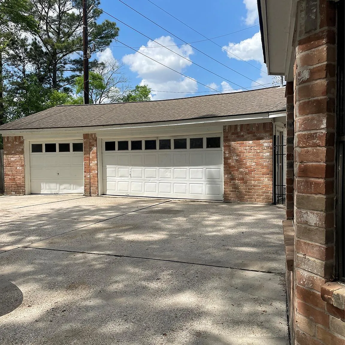 5 bed, 3.5 bath, 3522 sqft, $2,200 — Photo 2