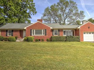 5129 Roselawn Rd, Roanoke, VA 24018