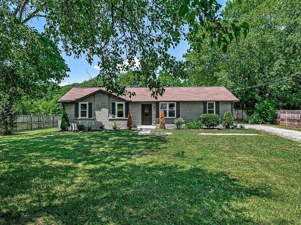 1st image of 415 Wilkinson Ln