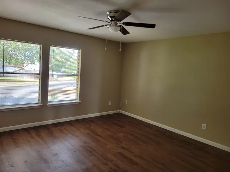 3037 Hill St — Photo 15