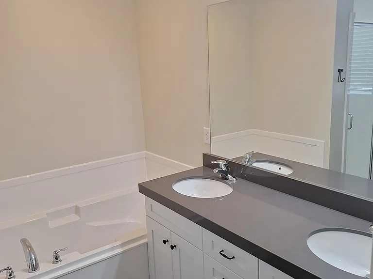 808 E Newfield Dr — Photo 6