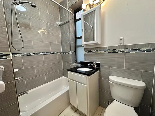 Rented by DeSimone Real Estate | media 14