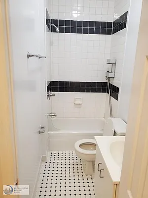 Rented by Metropolitan Property Group | media 30