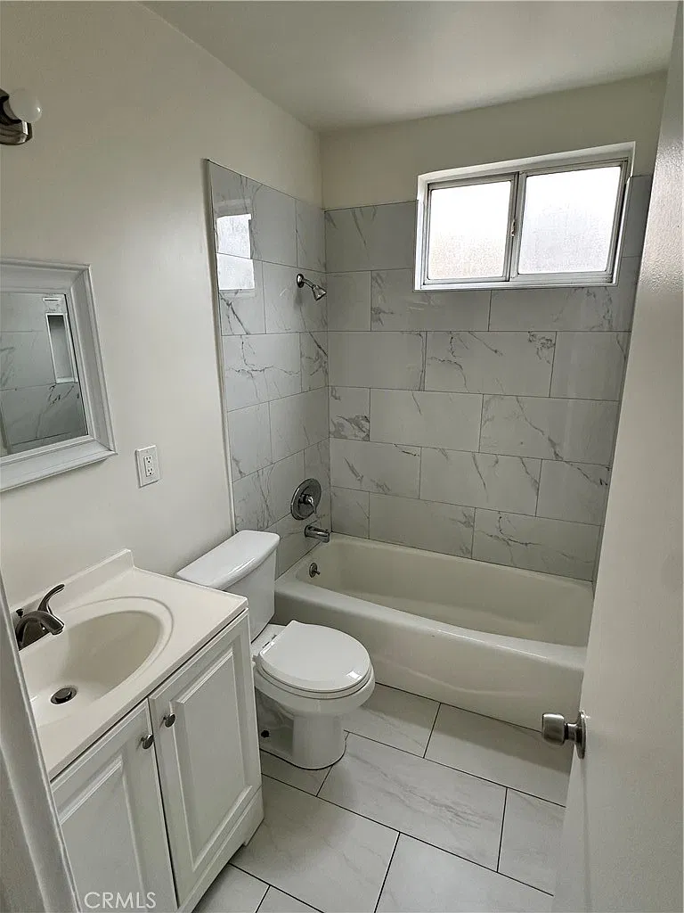 2 bed, 700 sqft, $2,395 — Photo 4