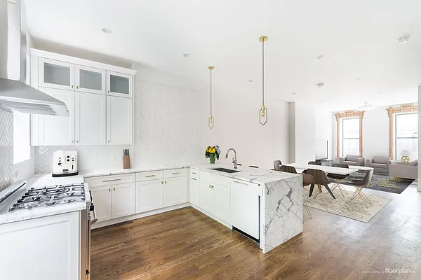 Rented by Compass | media 9