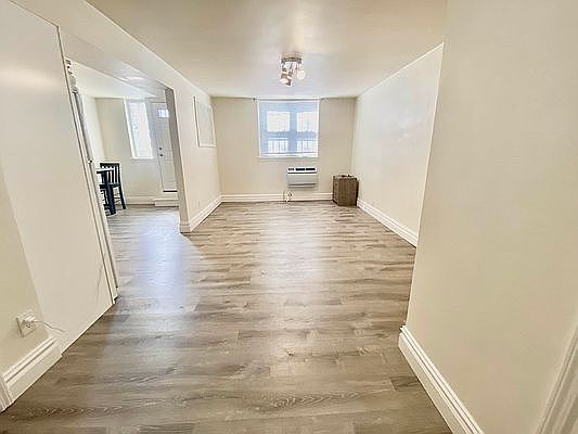 4th image of 48-06 28th Ave #2