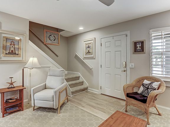 5th image of 833 Tarpon Ave #C