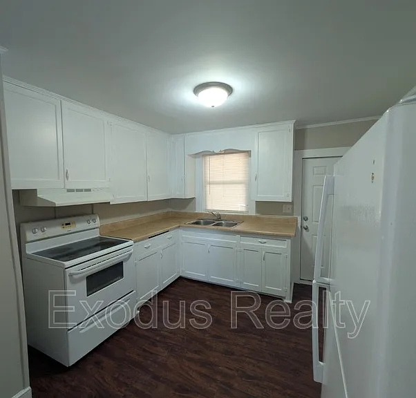312 Bracken St #A — Photo 4