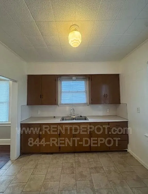 2 bed, 1.0 bath, 864 sqft, $995 — Photo 4