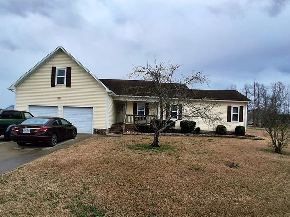 576 Ludford Rd, Elizabeth City, NC 27909