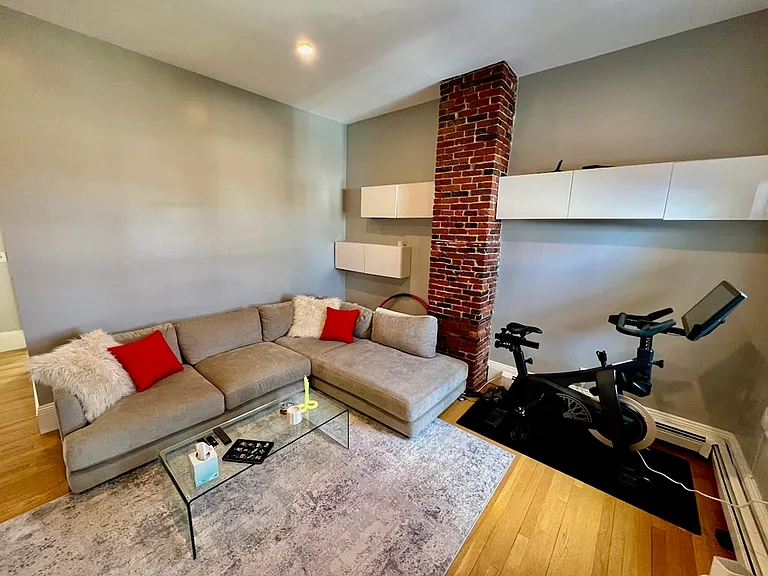 66 Telegraph St #3 — Photo 9