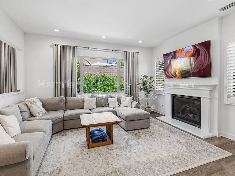 61 Furlong — Photo 3