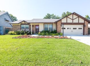 9432 E 40th St, Tulsa, OK 74145