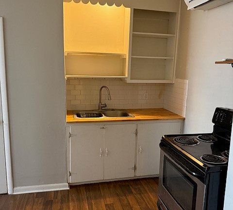 3rd image of 1807 Riverside Dr #B