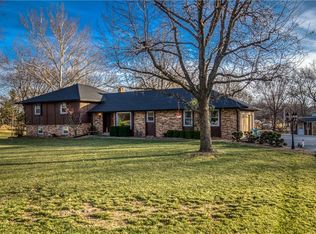 2002 E Arcadia St, Clinton, MO 64735