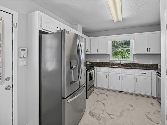 3rd image of 237 Big Oak Rd