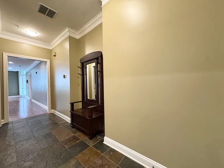 2929A McGee Trafficway #200A — Photo 3