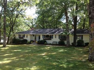 1003 Crown Point Rd W, Signal Mountain, TN 37377