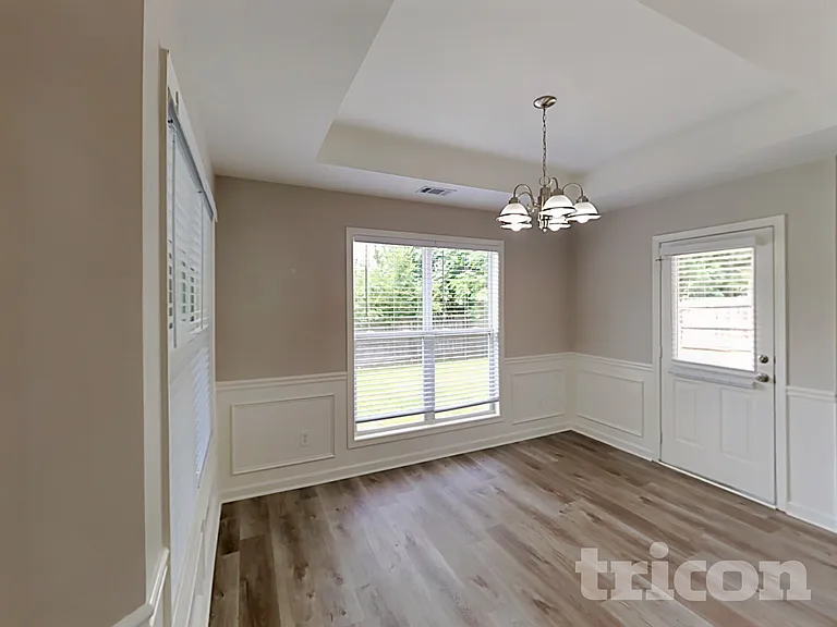 104 Logan Creek Ct — Photo 5
