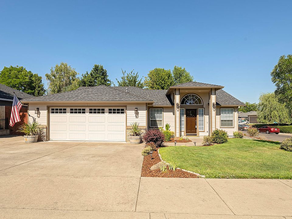 1st image of 7 Osprey Dr