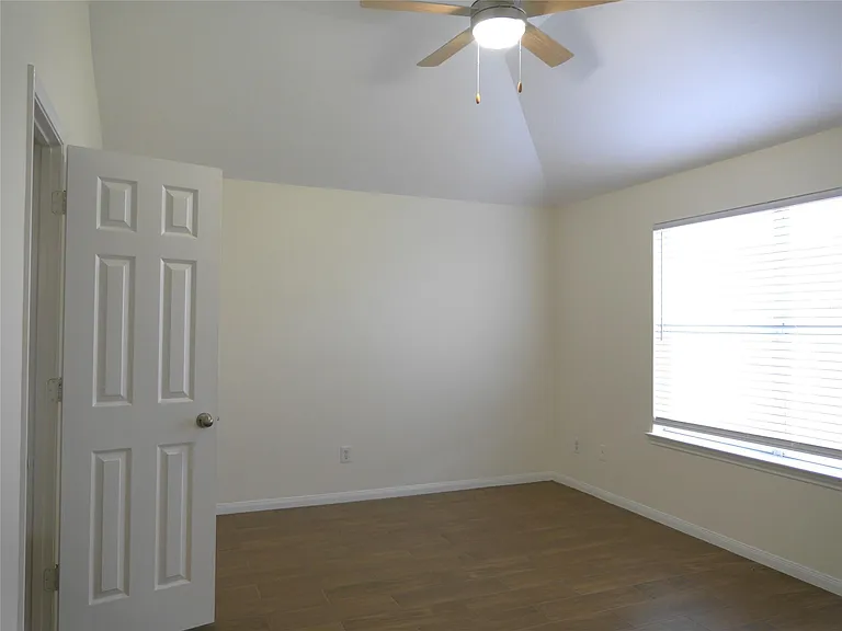 16327 Bettong Ct — Photo 11