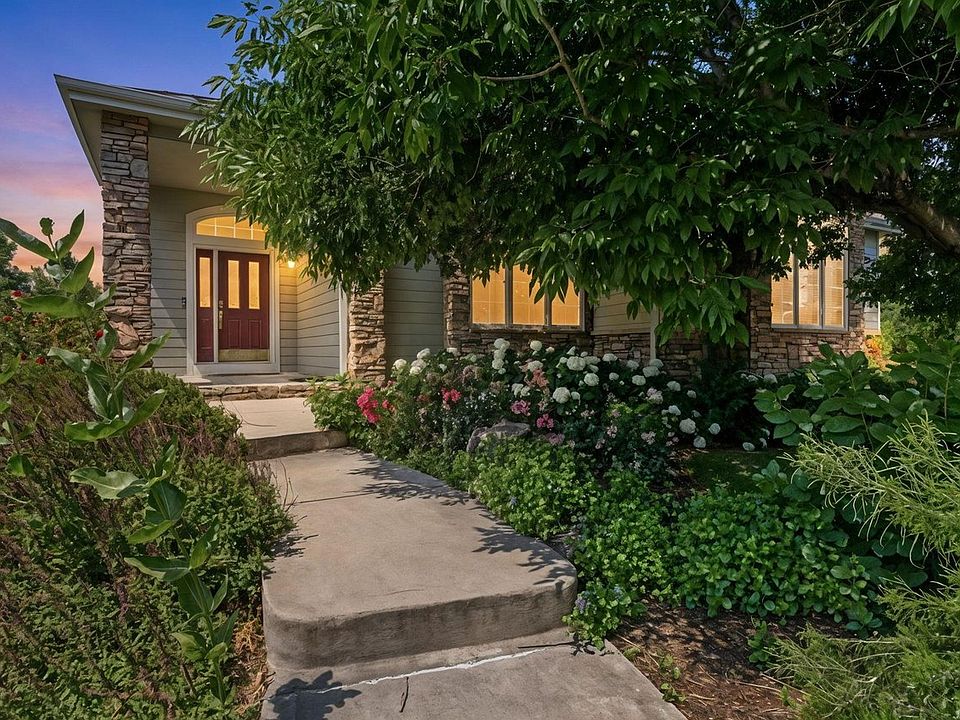 1st image of 8493 Castaway Dr