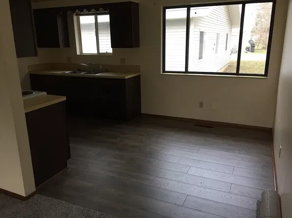 718 N Cooley St #1, Mount Pleasant, MI 48858