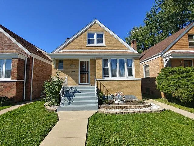 5104 S Latrobe Ave photo 1