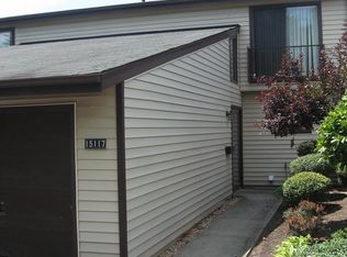 15117 Pine Valley Trl, Cleveland, OH 44130