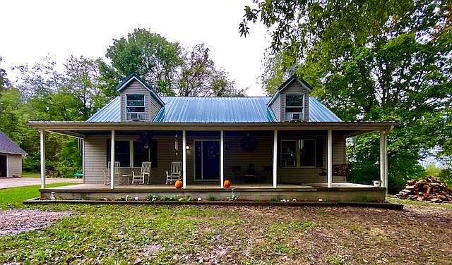 1st image of 330 McGhee Ln
