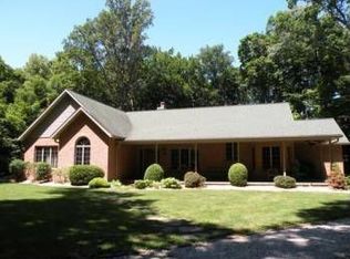 13321 Sugar Creek Rd, Highland, IL 62249