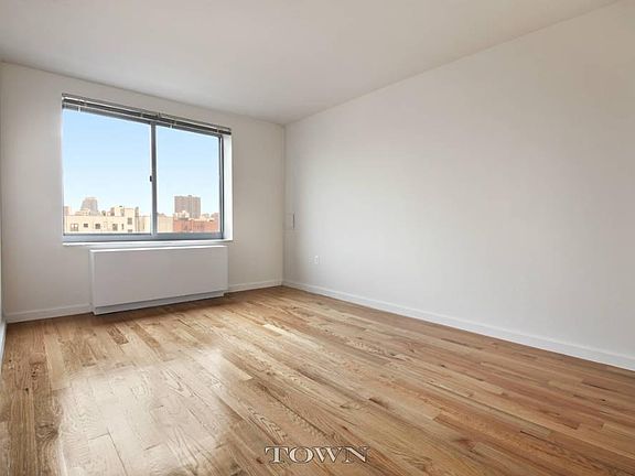 5th image of 324 Pleasant Ave APT 6E