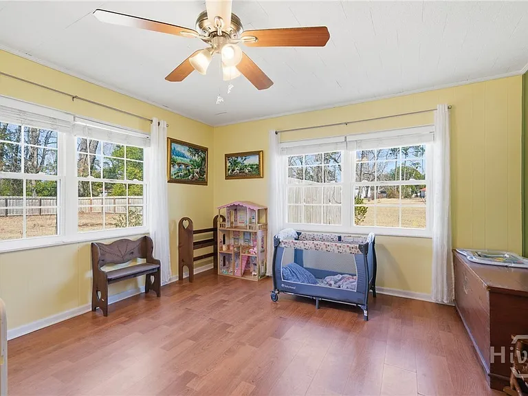 14 Redmond Ave — Photo 18